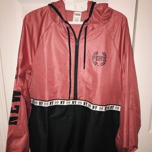 NEW W/O TAGS 💕 VS PINK : NEW YORK WINDBREAKER 💕